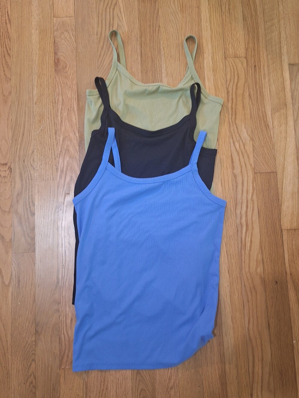 Set Of 3 Tank Tops